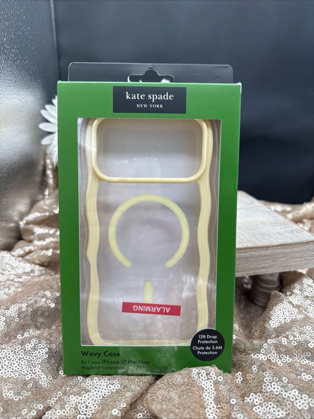 Kate Spade Wavy Yellow iPhone Case 17 Pro Max NEW